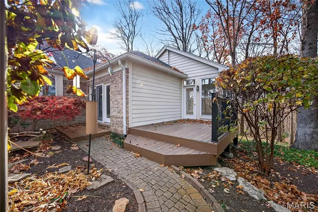 $1,060,000 | 17718 Chaistain Court, Chesterfield, MO 63005