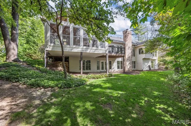 $1,060,000 | 17718 Chaistain Court, Chesterfield, MO 63005