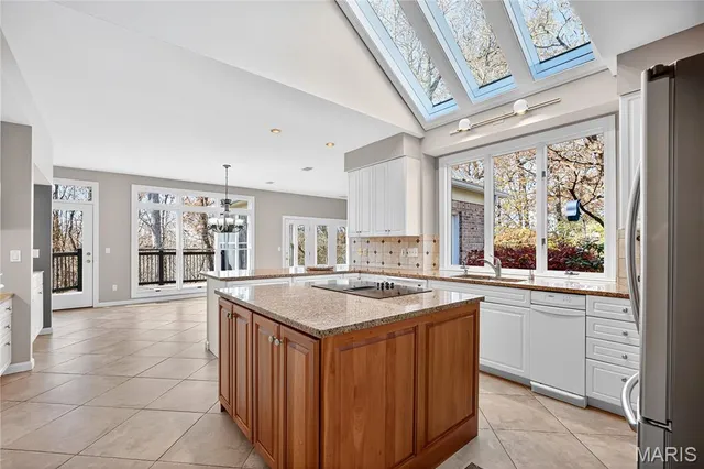 $1,060,000 | 17718 Chaistain Court, Chesterfield, MO 63005