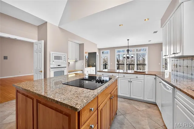 $1,060,000 | 17718 Chaistain Court, Chesterfield, MO 63005