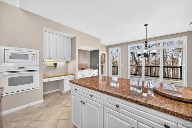 $1,060,000 | 17718 Chaistain Court, Chesterfield, MO 63005