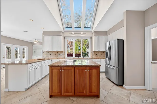 $1,060,000 | 17718 Chaistain Court, Chesterfield, MO 63005