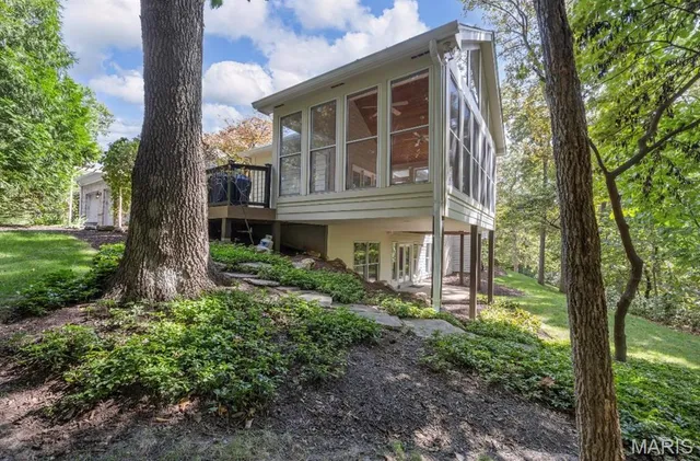 $1,060,000 | 17718 Chaistain Court, Chesterfield, MO 63005