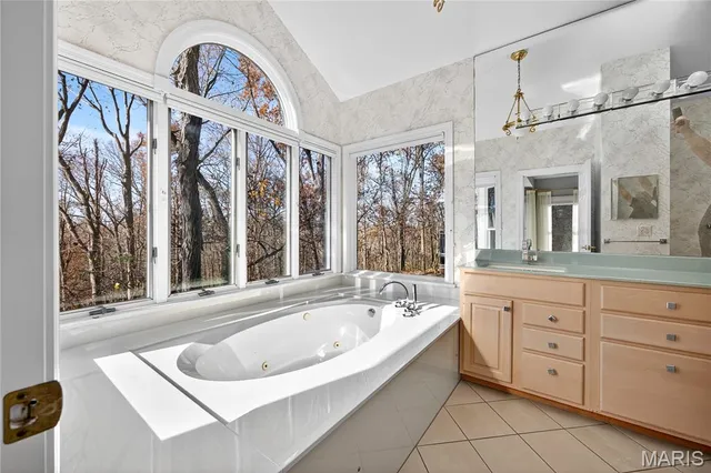 $1,060,000 | 17718 Chaistain Court, Chesterfield, MO 63005