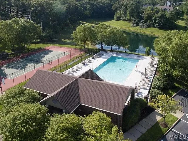 $1,060,000 | 17718 Chaistain Court, Chesterfield, MO 63005