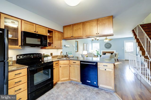 $607,500 | 132 South Wise Street, Arlington, VA 22204