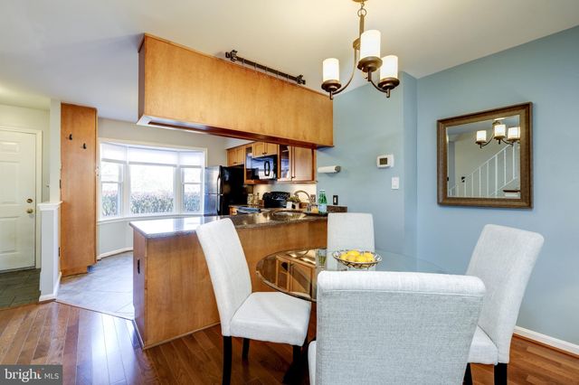 $607,500 | 132 South Wise Street, Arlington, VA 22204