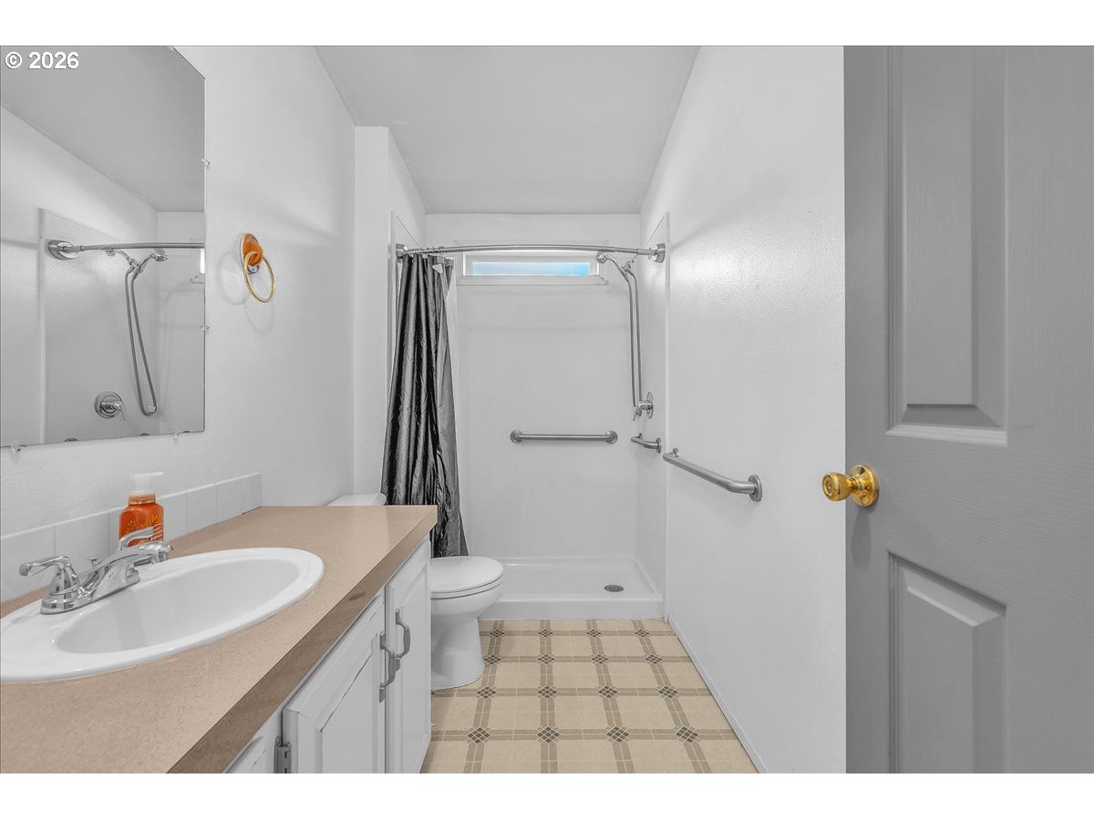 1949 Southeast Palmquist Road, Unit 121 Gresham, OR 97080 - Photo 27 of 31