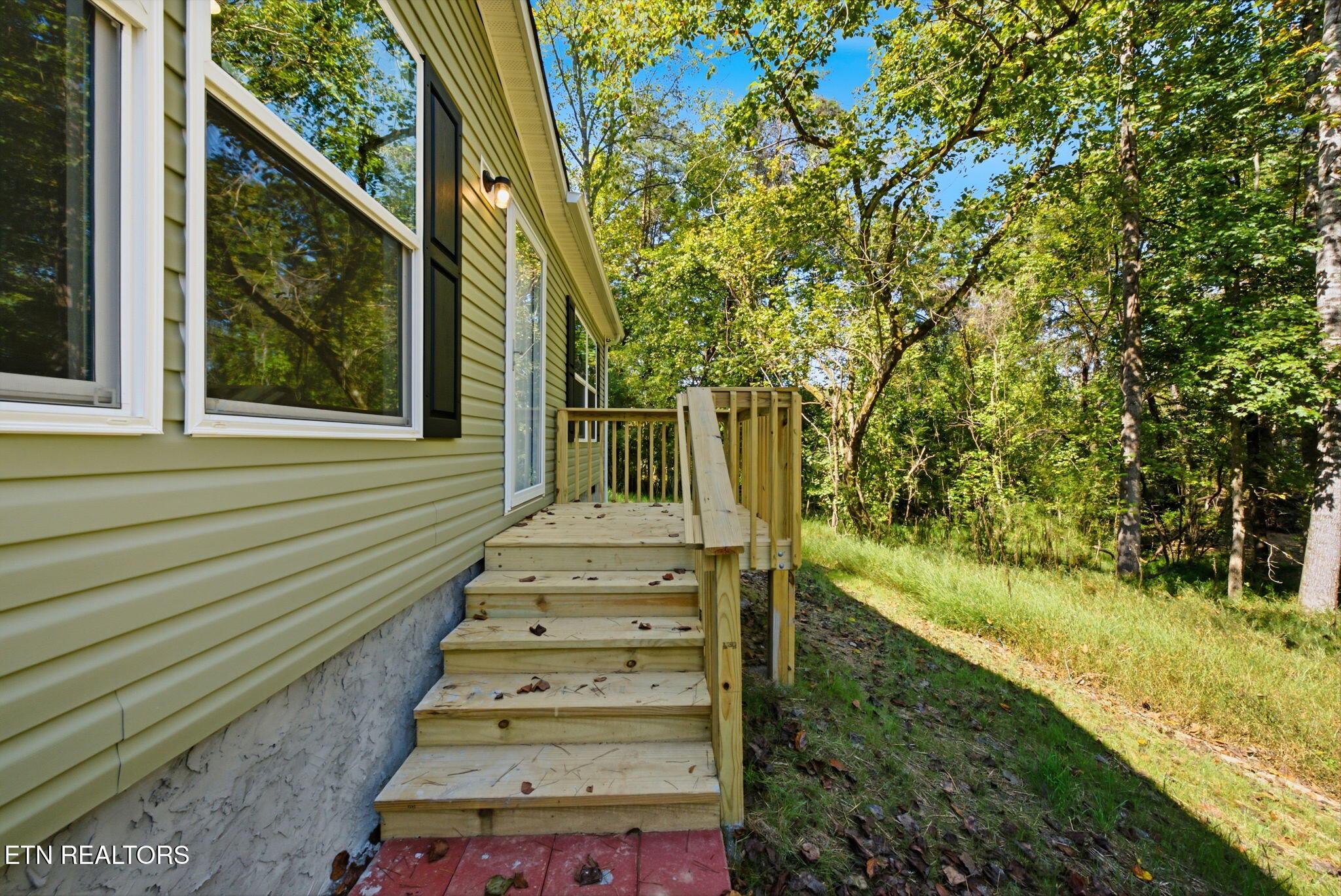 110 Abbott Road Kingston, TN 37763 - Photo 3 of 32 3-web-or-mls-110 Abbott Rd_04