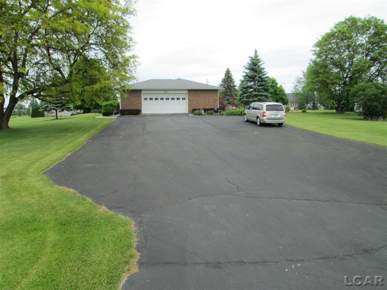 5989 Hunt Road Adrian, MI 49221 - Photo 2 of 22