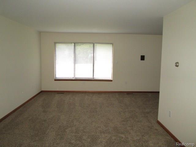 58655 Travis Road New Hudson, MI 48165 - Photo 19 of 45 IMG_9641.JPG