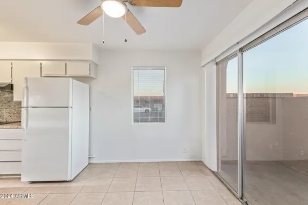 $1,600 | 511 West Blackhawk Drive, Unit 4, Phoenix, AZ 85027