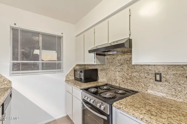 $1,650 | 511 West Blackhawk Drive, Unit 4, Phoenix, AZ 85027