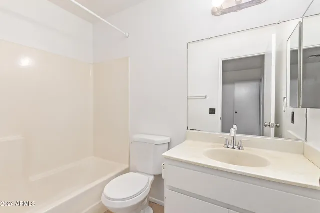 $1,650 | 511 West Blackhawk Drive, Unit 4, Phoenix, AZ 85027