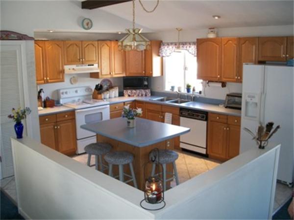 91 Robin Ridge Drive Agawam, MA 01030 - Photo 3 of 30 Gallery Image 3