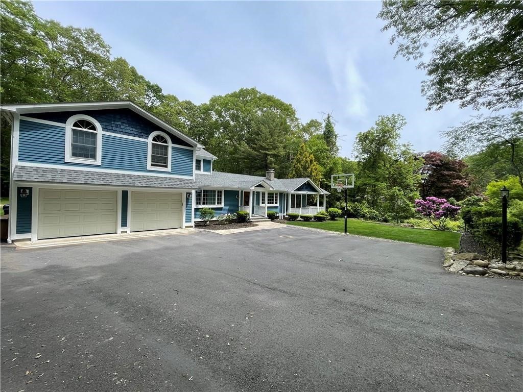 1785 Division Road East Greenwich, RI 02818 - Photo 4 of 33