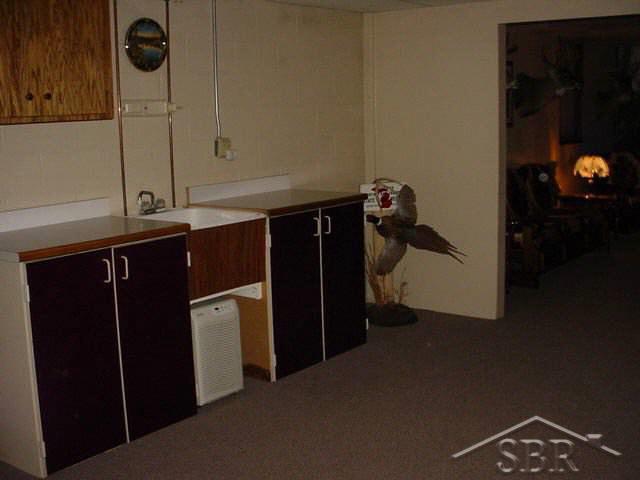2145 West Moore Road Saginaw, MI 48601 - Photo 11 of 18 20068978-10.JPG