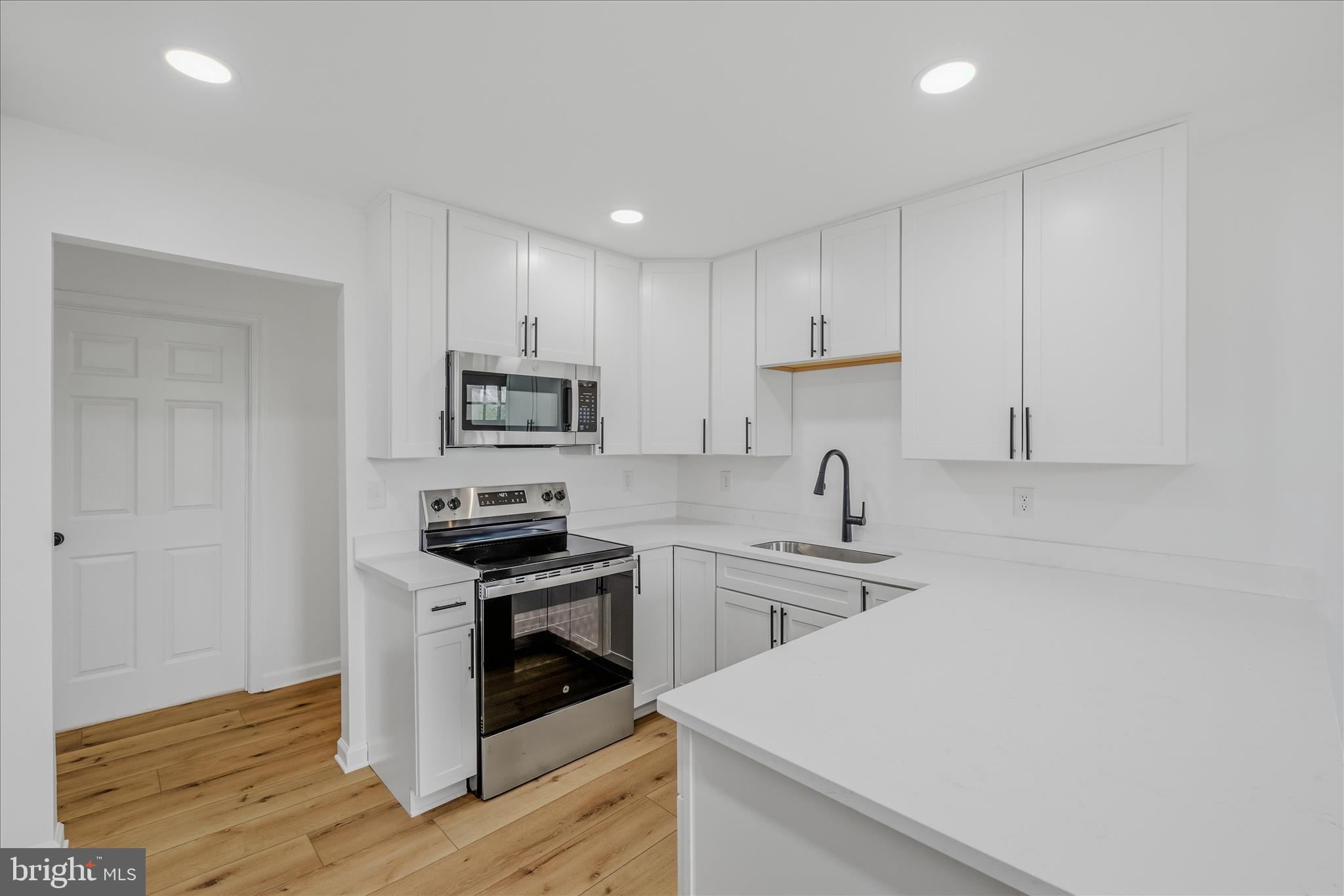 1838 Fulton Road Hedgesville, WV 25427 - Photo 11 of 49 Kitchen