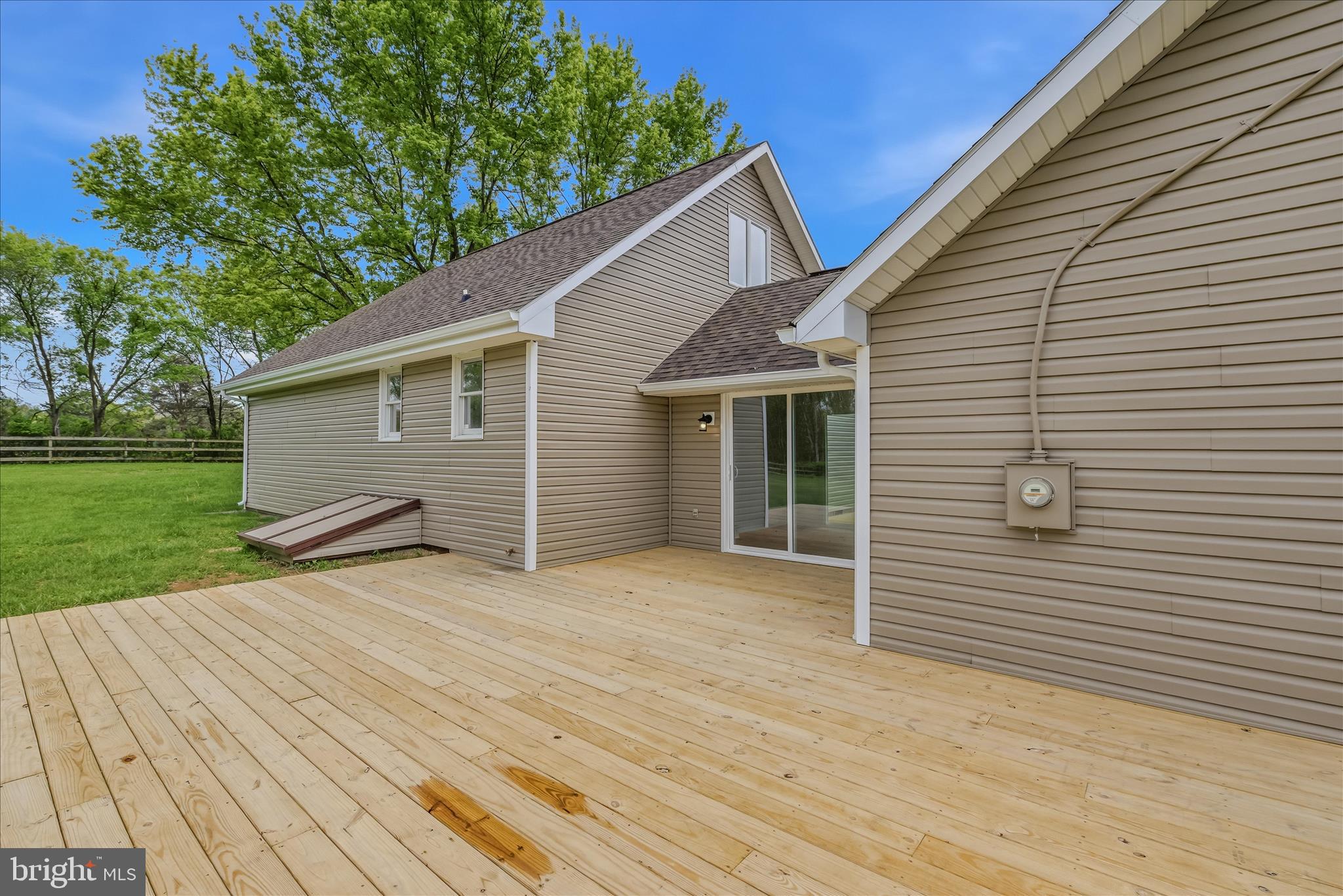 1838 Fulton Road Hedgesville, WV 25427 - Photo 20 of 49 Deck