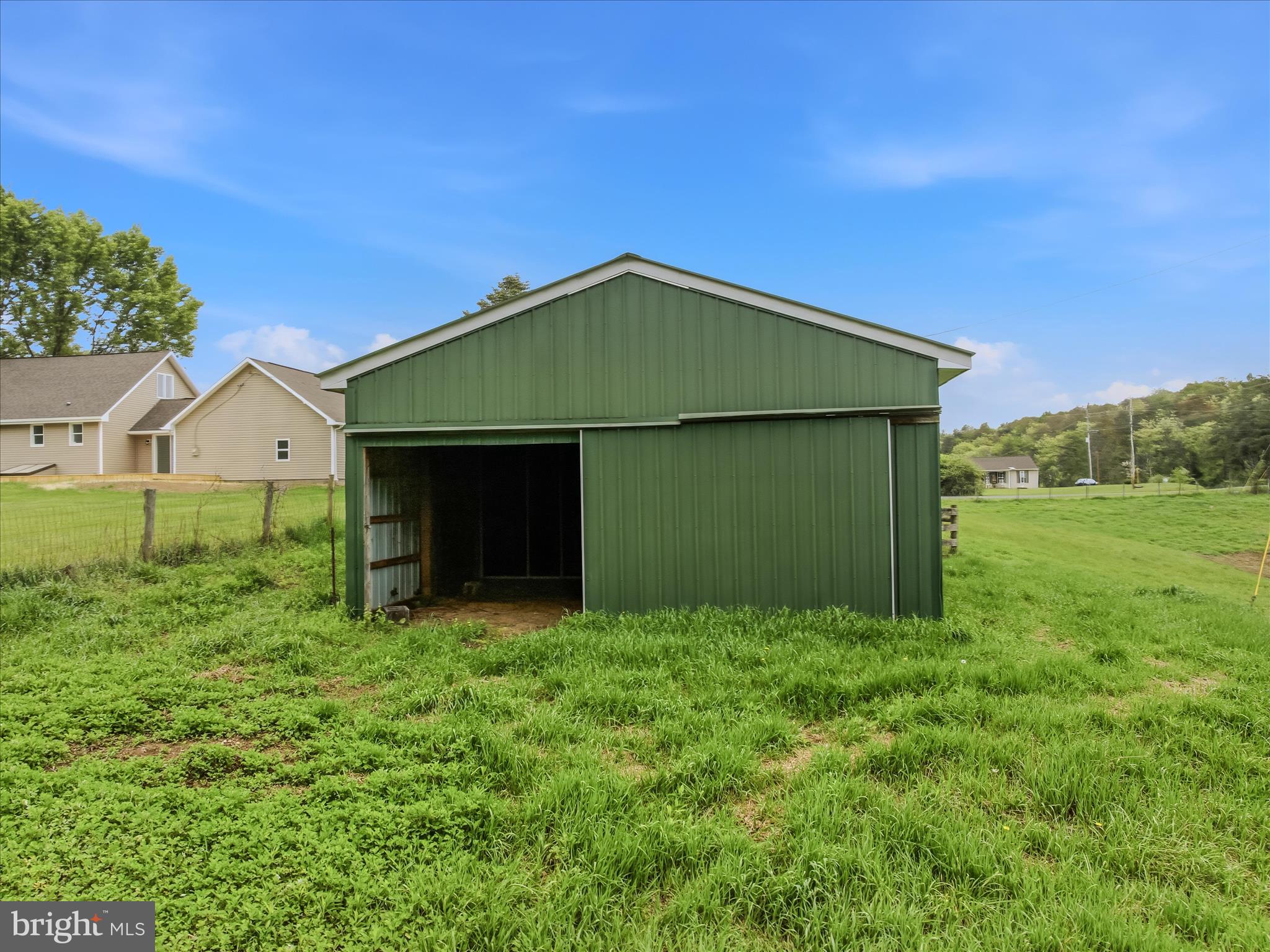 1838 Fulton Road Hedgesville, WV 25427 - Photo 37 of 49 Barn