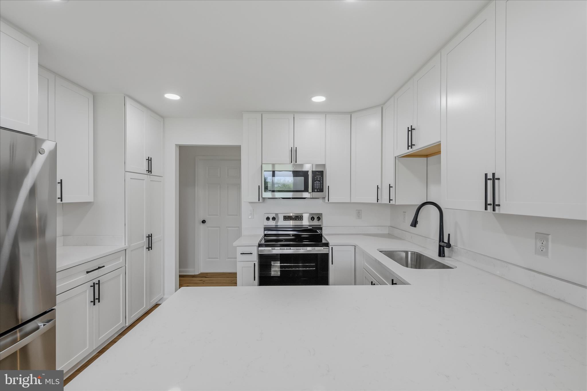 1838 Fulton Road Hedgesville, WV 25427 - Photo 10 of 49 Kitchen