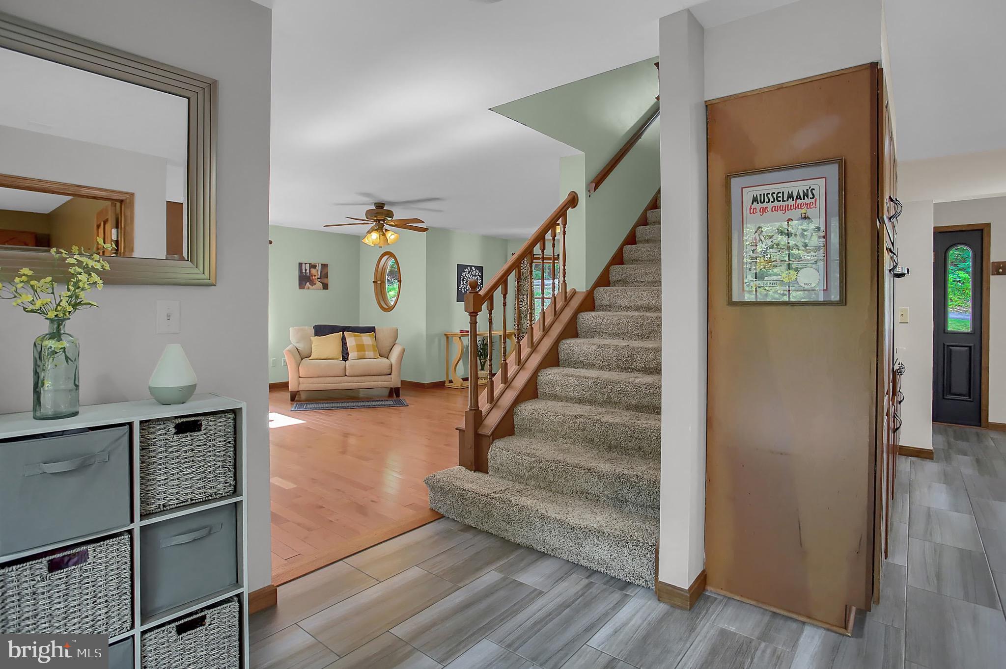 136 Chain Saw Road Dillsburg, PA 17019 - Photo 9 of 54 Open floor plan.