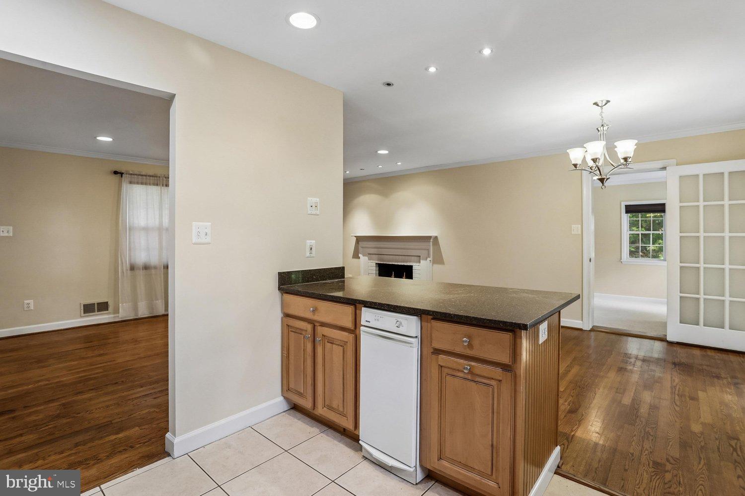 8317 Accotink Road Lorton, VA 22079 - Photo 17 of 61 Kitchen
