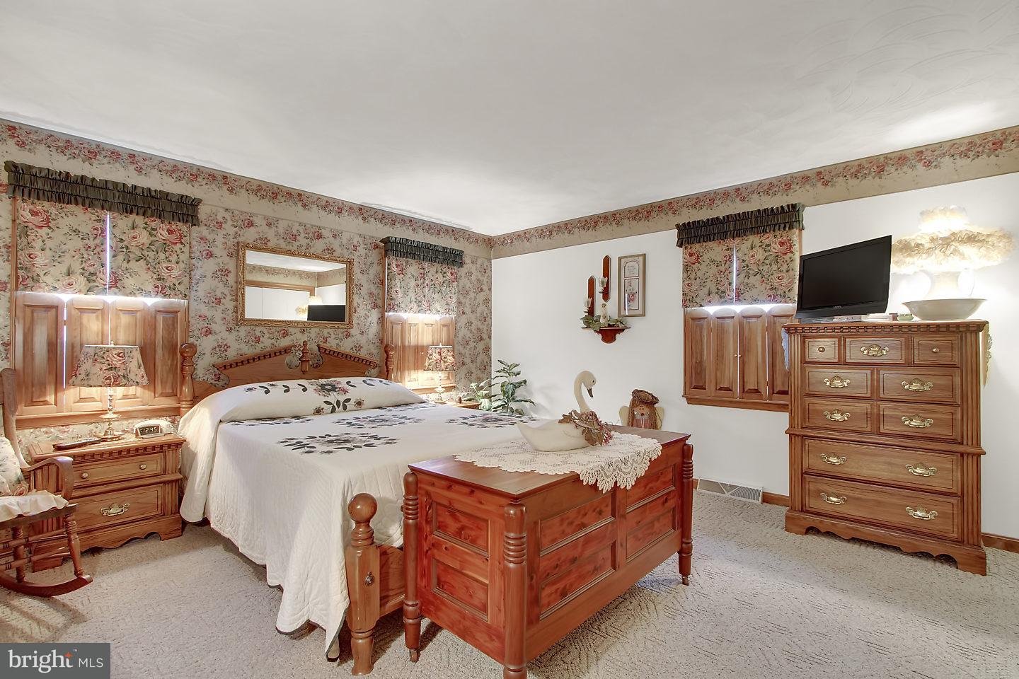 1490 Hanover Road Gettysburg, PA 17325 - Photo 15 of 25 Gallery Image 15