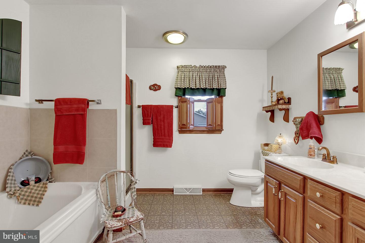 1490 Hanover Road Gettysburg, PA 17325 - Photo 17 of 25 Gallery Image 17