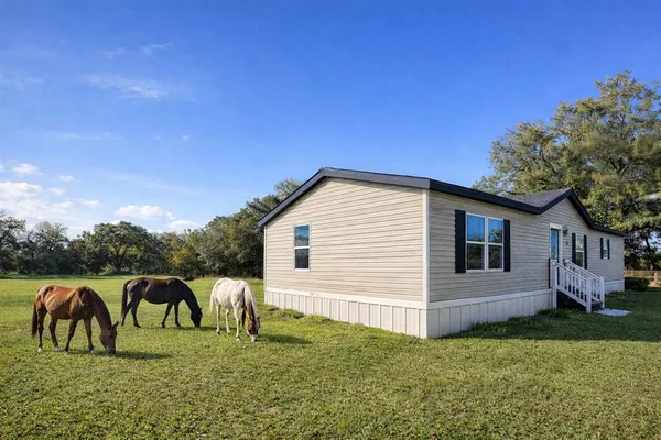 $289,900 | 3700 West Highway 316, Reddick, FL 32686