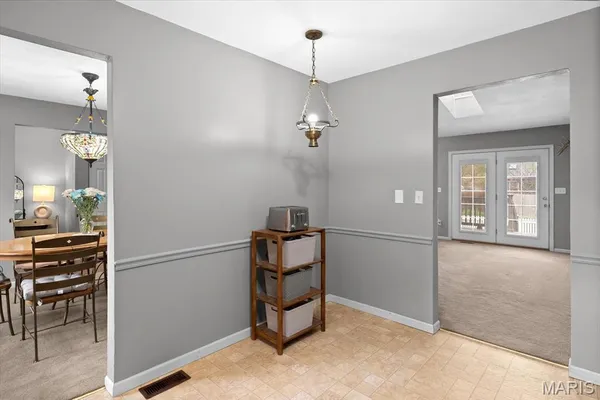 $282,500 | 2901 East Main Street, Belleville, IL 62221