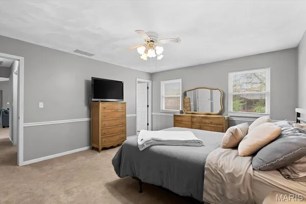 $282,500 | 2901 East Main Street, Belleville, IL 62221