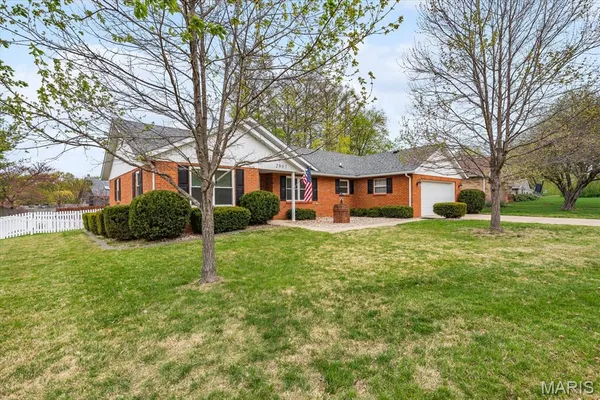 $282,500 | 2901 East Main Street, Belleville, IL 62221