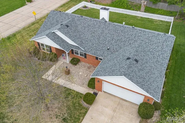 $282,500 | 2901 East Main Street, Belleville, IL 62221