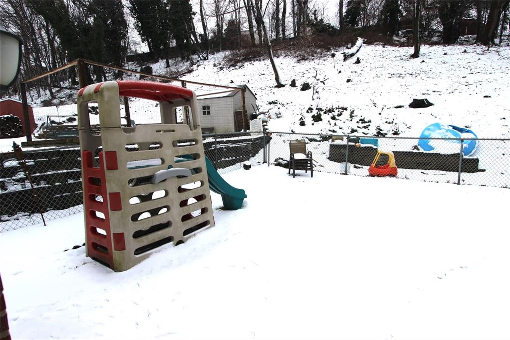 3941 Middleboro Road Castle Shannon, PA 15234 - Photo 20 of 23 Lots of play area for entertaining