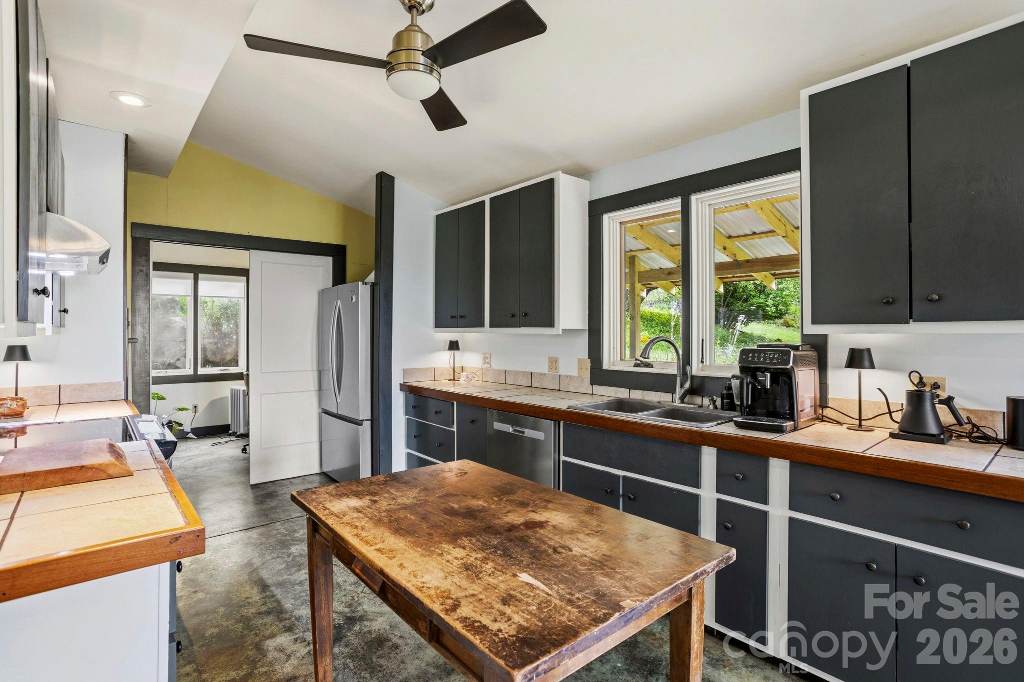 1108 Pine Root Branch Road Bakersville, NC 28705 - Photo 20 of 47