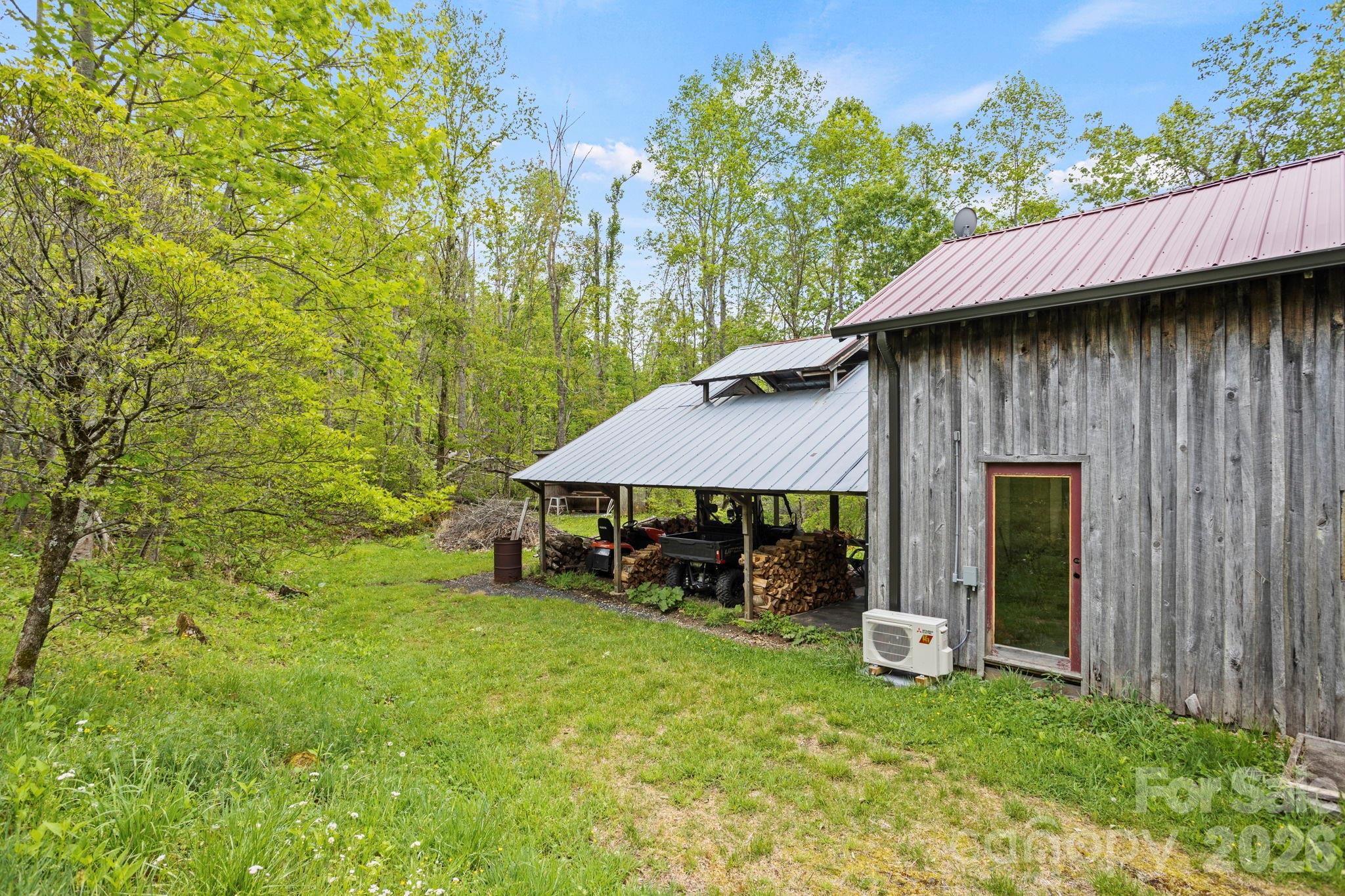 1108 Pine Root Branch Road Bakersville, NC 28705 - Photo 35 of 47