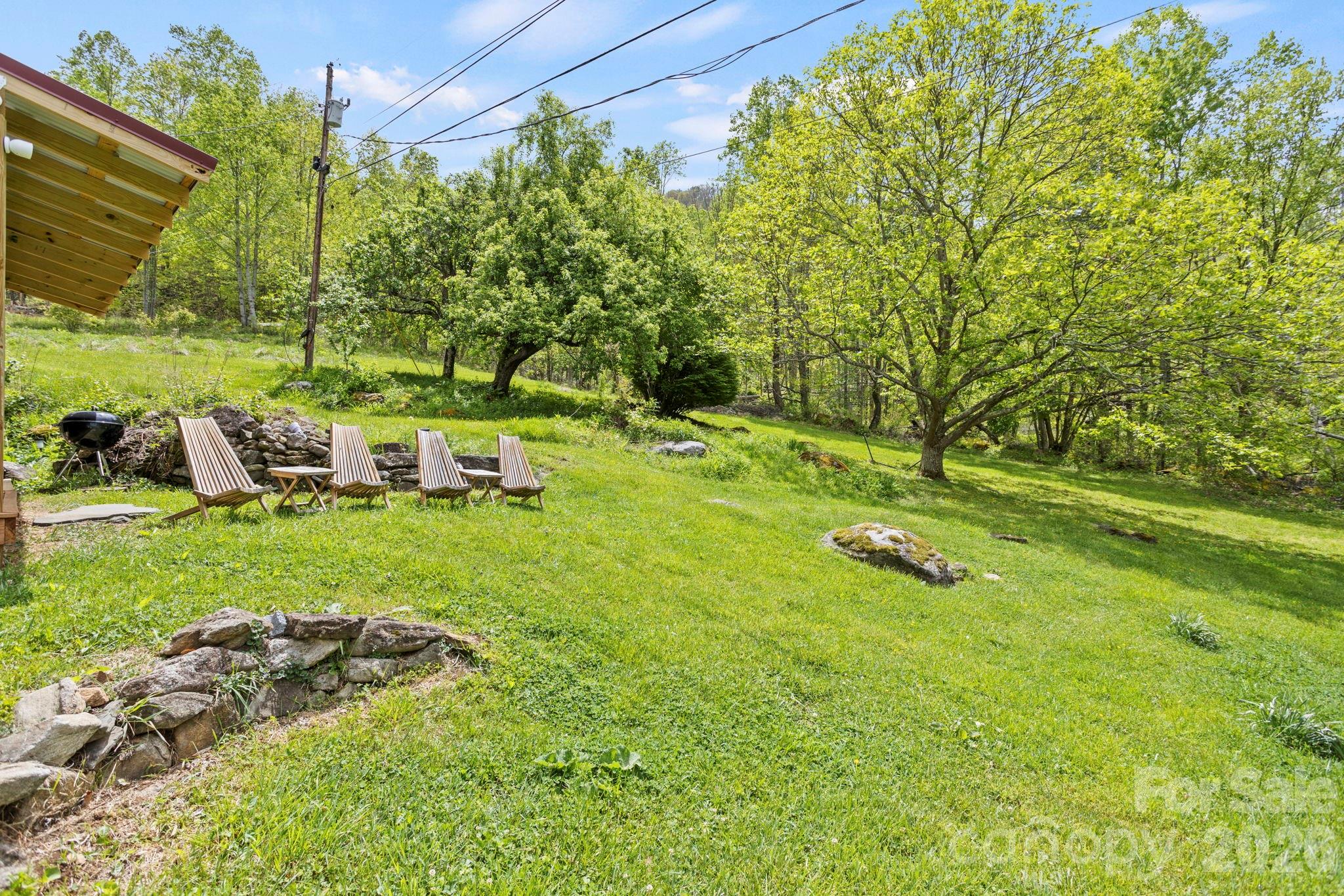 1108 Pine Root Branch Road Bakersville, NC 28705 - Photo 40 of 47