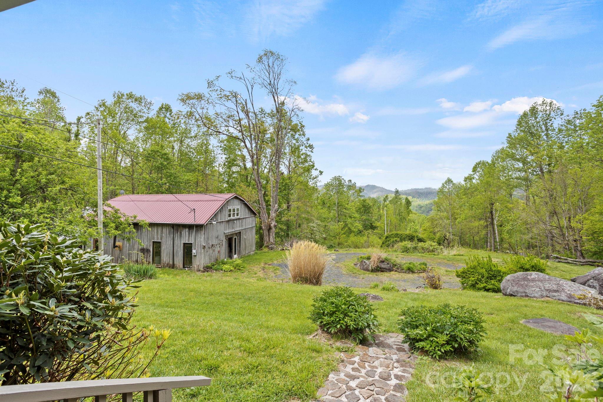 1108 Pine Root Branch Road Bakersville, NC 28705 - Photo 5 of 47