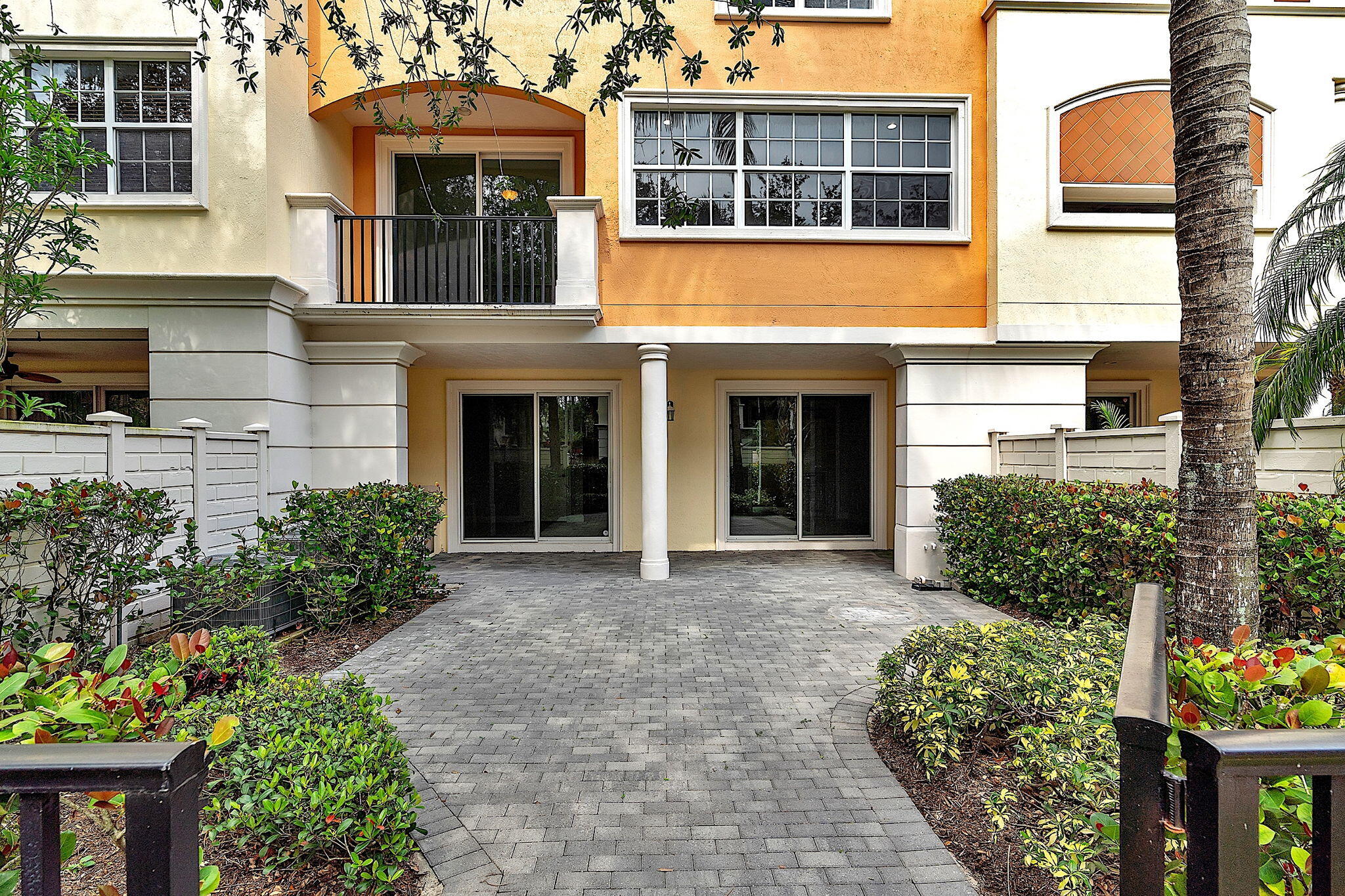 5570 Northeast Trieste Terrace Boca Raton, FL 33487 - Photo 39 of 39 Backyard pavers