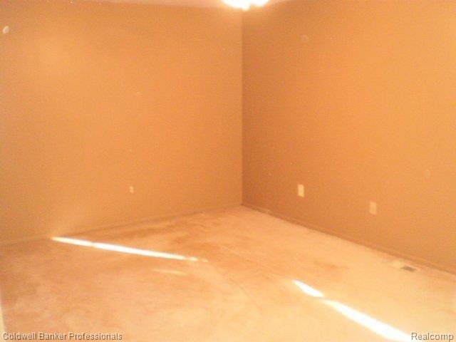 101 Stratford Lane, Unit 85 Rochester, MI 48309 - Photo 8 of 25 Bedroom 1