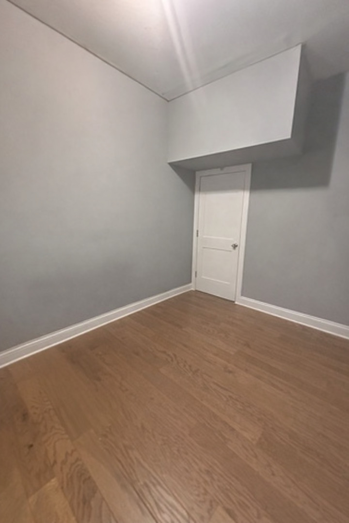 5320 South Carpenter Street Chicago, IL 60609 - Photo 4 of 5 a view of an empty room