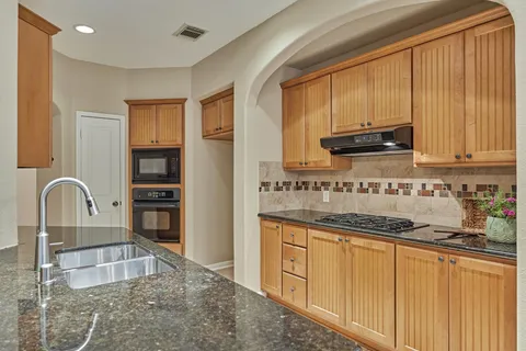 a view of livingroom with windows