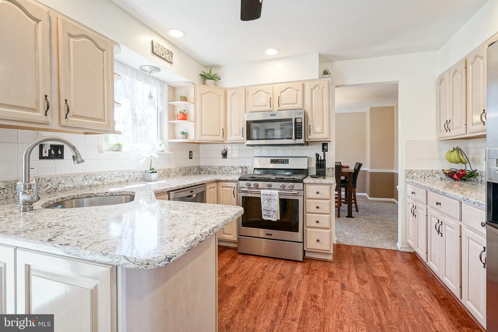 808 East Evesham Road Glendora, NJ 08029 - Photo 10 of 37 Kitchen w/Quartz Counters