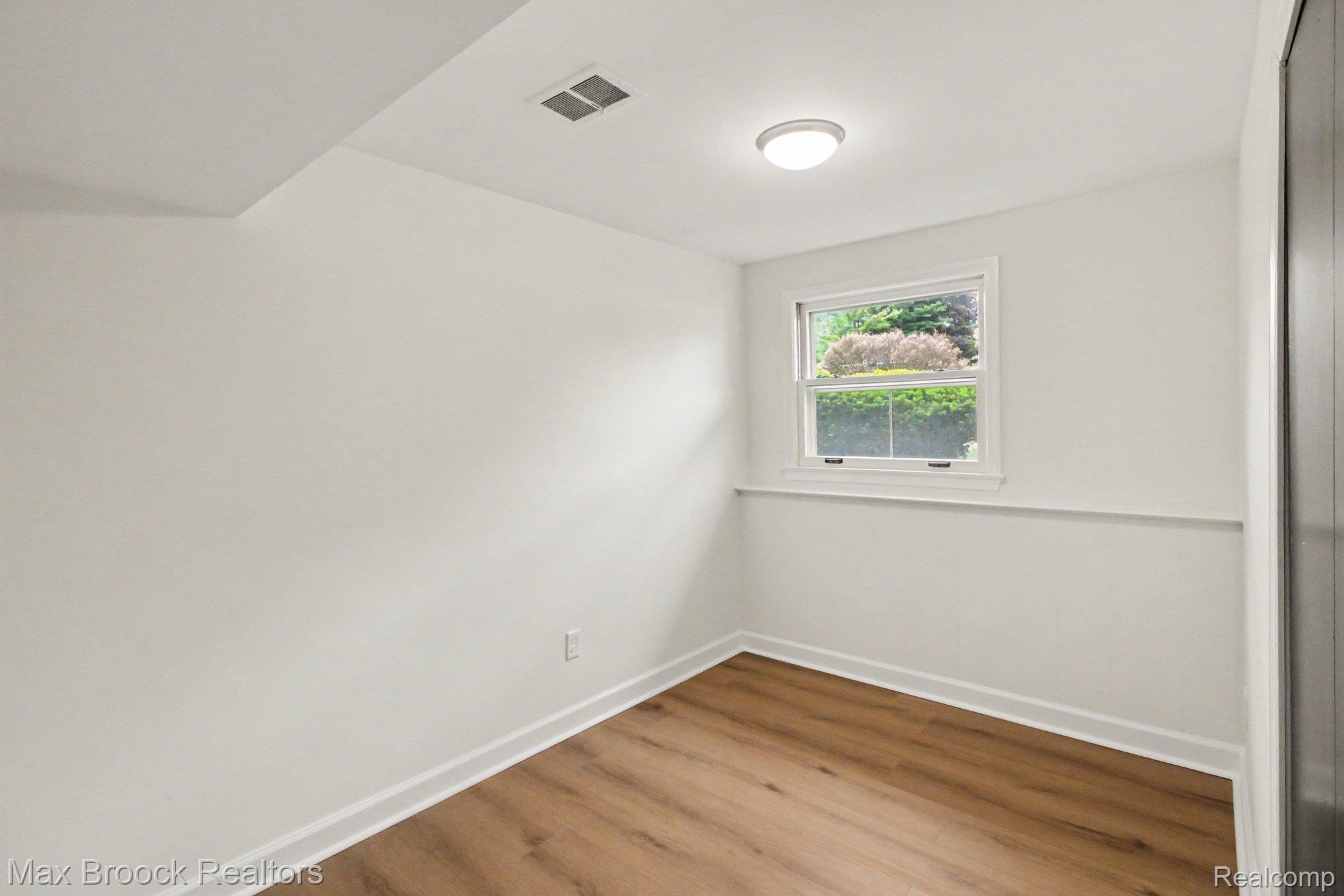 3781 Quarton Road Bloomfield Hills, MI 48302 - Photo 21 of 33 Bedroom or Home Office in lower level