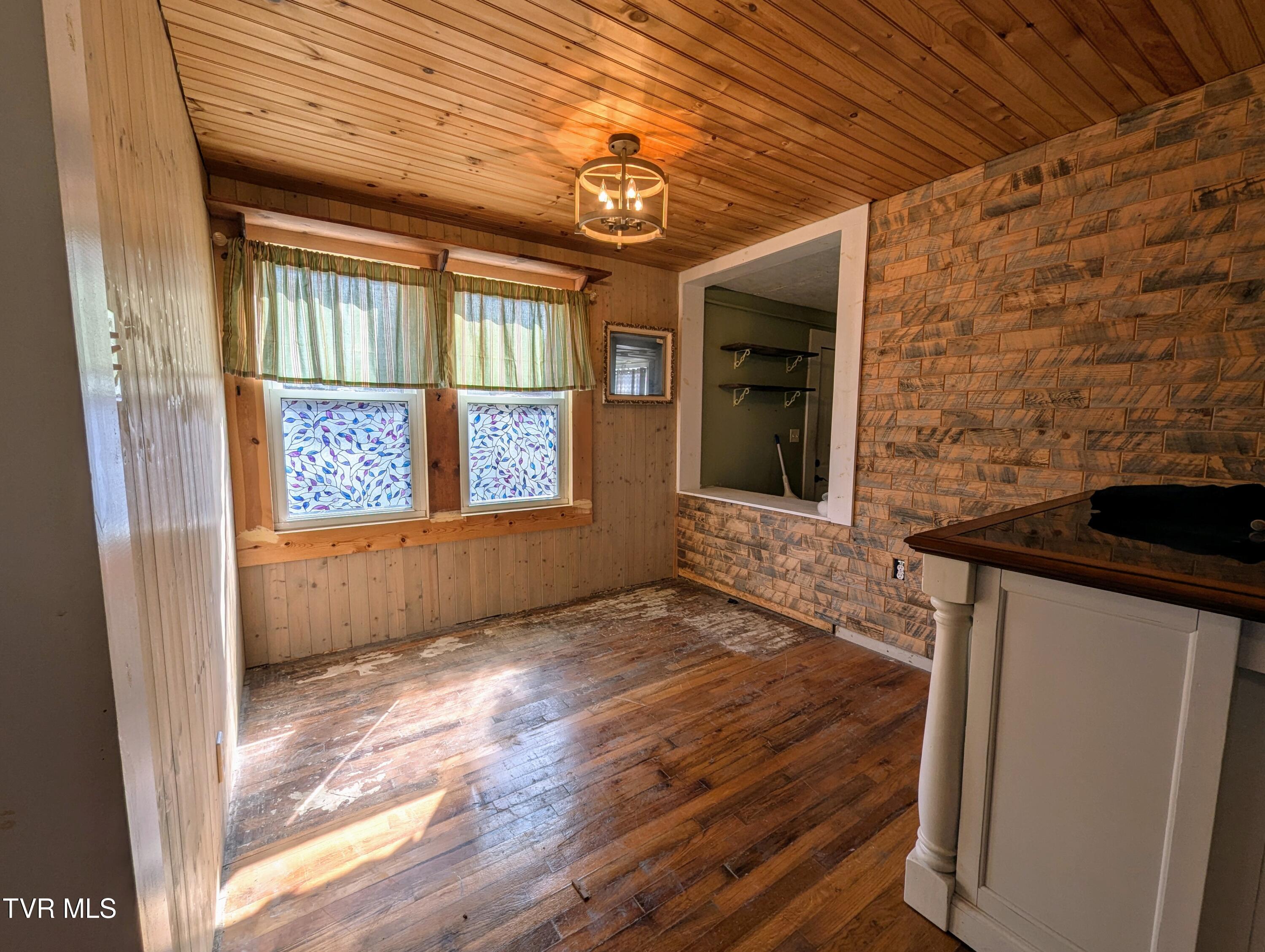4180 Ridge Road Kingsport, TN 37660 - Photo 25 of 43 Diningroom.