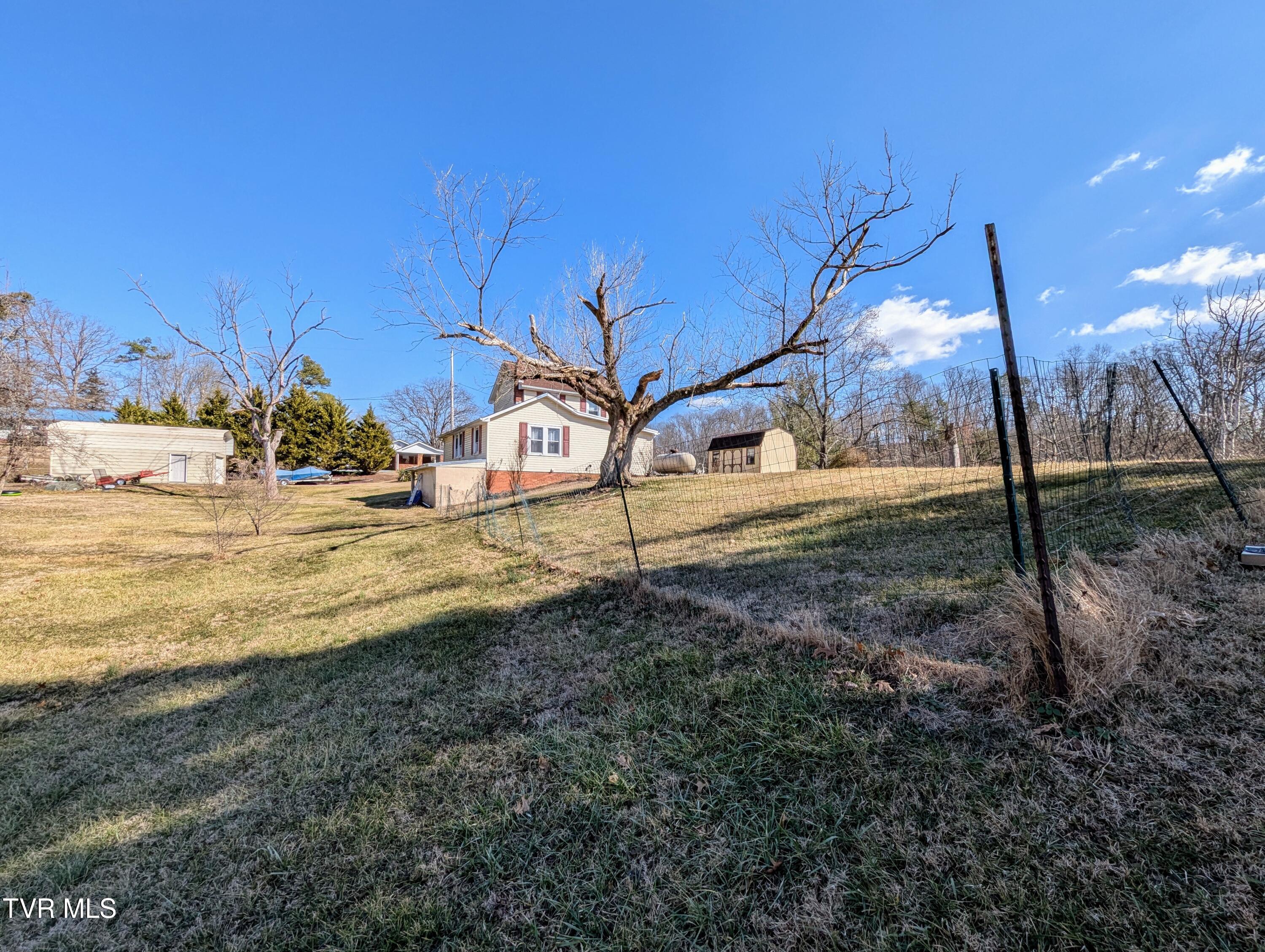 4180 Ridge Road Kingsport, TN 37660 - Photo 8 of 43 Backyard..