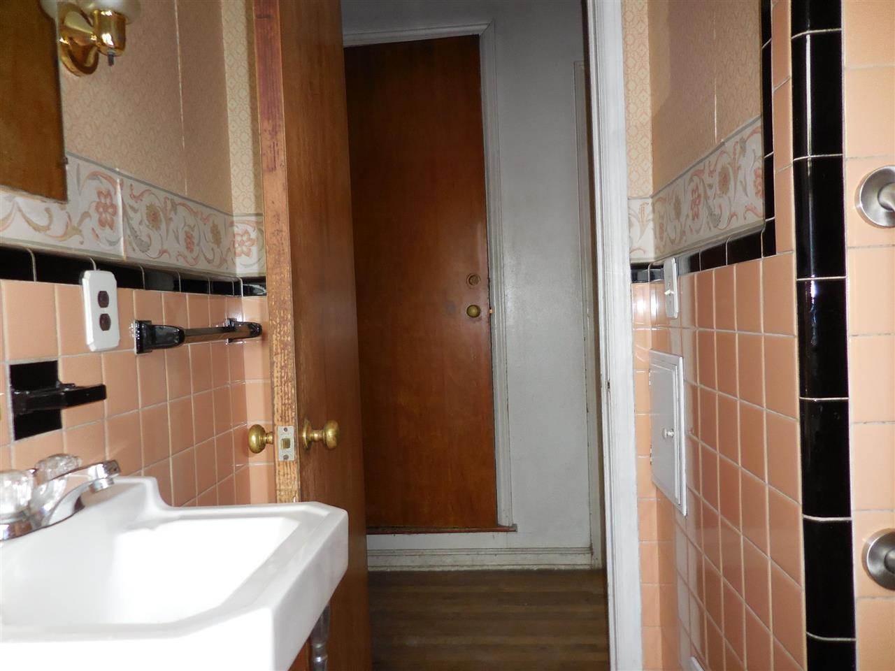 40540 Mound Road Sterling Heights, MI 48310 - Photo 13 of 27 50037134-12.JPG