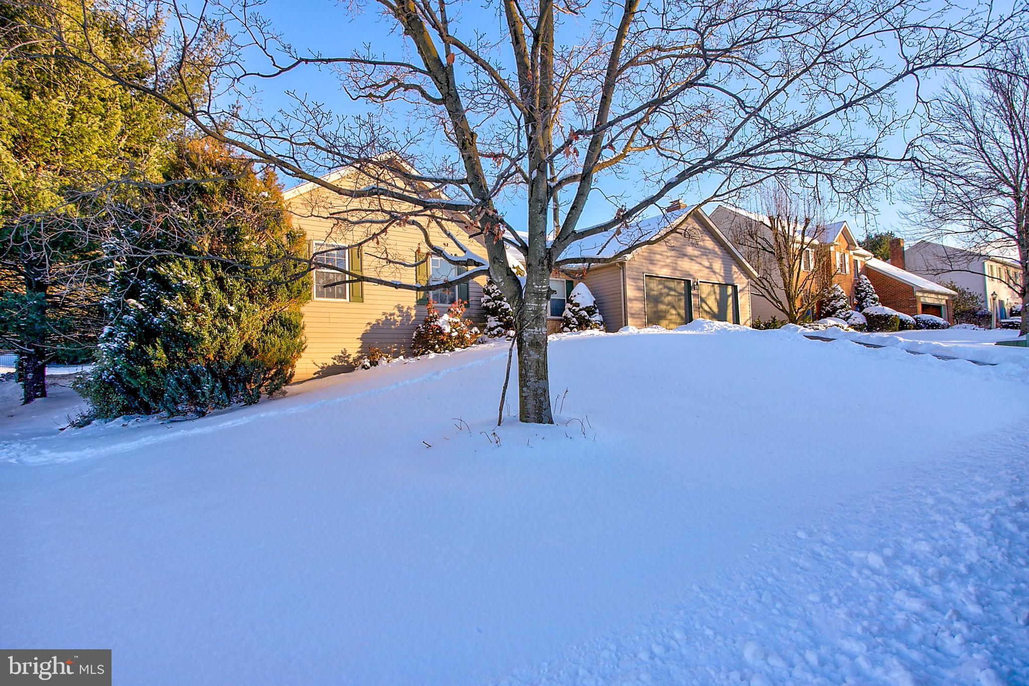 755 Oxford Road Lancaster, PA 17601 - Photo 2 of 41 Gallery Image 2