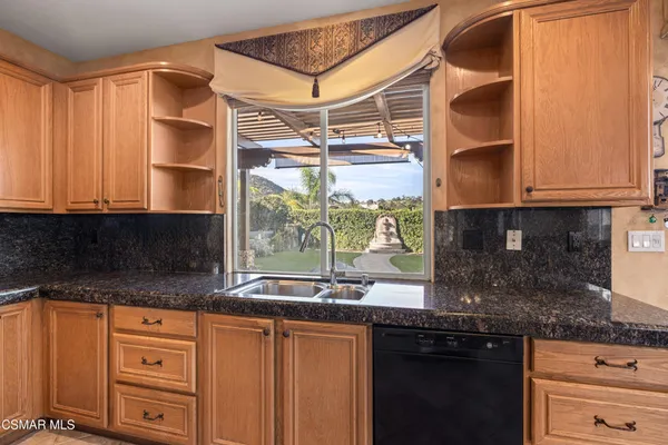 $1,325,000 | 615 Camino Del Lago, Newbury Park, CA 91320